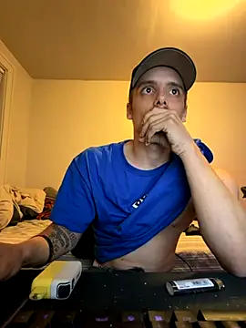 Snapshot of trippyski chatting on 11.18.25 trippyski online show from 11.18.25