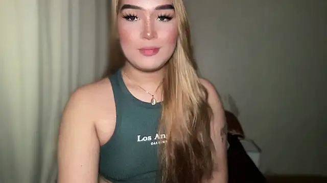 Snapshot of MissCataleyaxxx chatting on 03.19.25 MissCataleyaxxx online show from 03.19.25