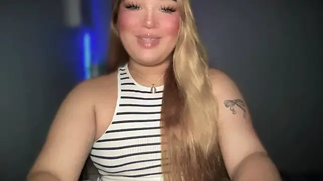 Snapshot of MissCataleyaxxx chatting on 09.14.25 MissCataleyaxxx online show from 09.14.25