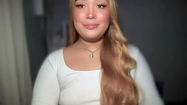 Snapshot of MissCataleyaxxx chatting on 09.21.25 MissCataleyaxxx online show from 09.21.25