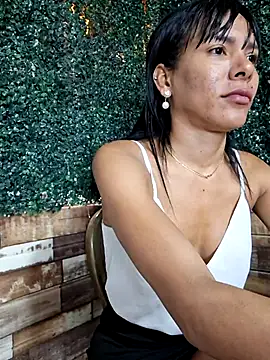 Doll Loren online show from 02.25.25