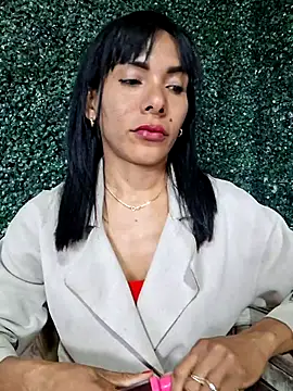 Doll Loren online show from 03.08.25