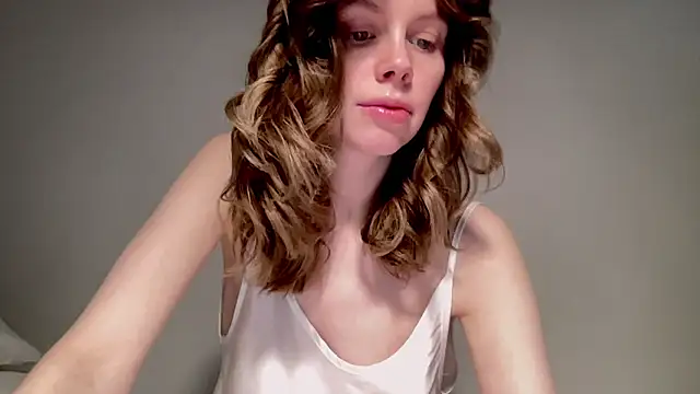 Snapshot of Nikki_Mimimi chatting on 12.14.24 Nikki Mimimi online show from 12.14.24