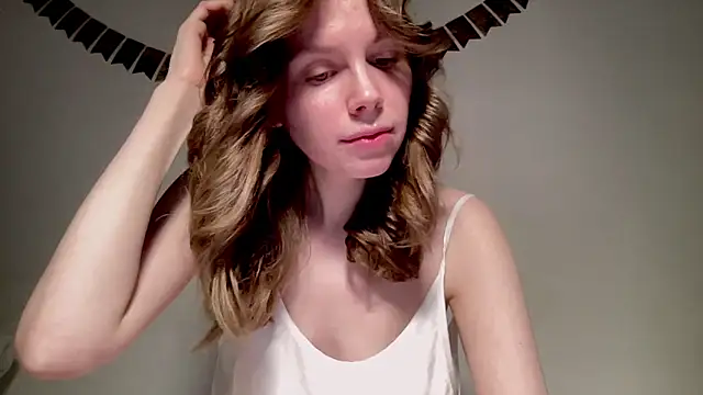 Snapshot of Nikki_Mimimi chatting on 12.28.24 Nikki Mimimi online show from 12.28.24
