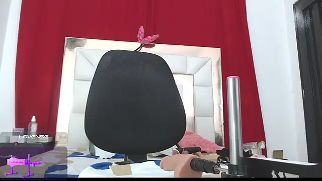 candyrojas online show from 10.18.25