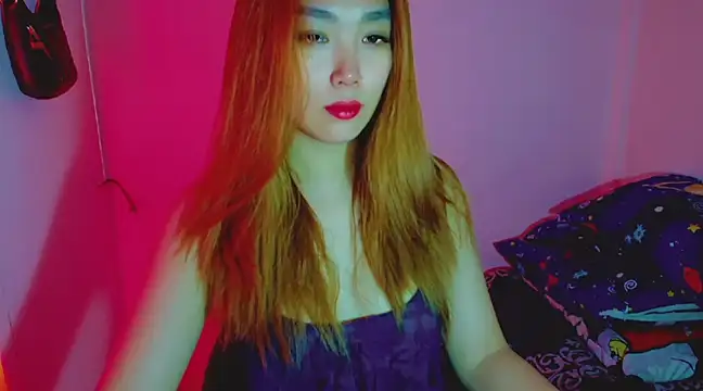 TR4NSCUTI3 online show from 12.06.24