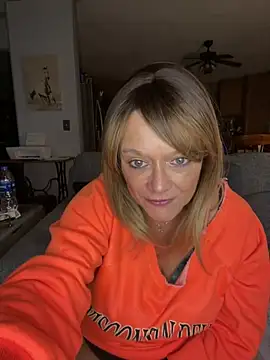 Snapshot of cowgirlc chatting on 01.31.25 cowgirlc online show from 01.31.25