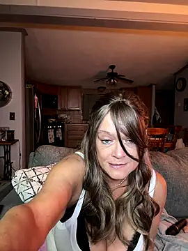 Snapshot of cowgirlc chatting on 09.28.25 cowgirlc online show from 09.28.25