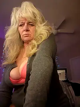 Snapshot of IMS_BHAVEN chatting on 01.12.25 IMS BHAVEN online show from 01.12.25