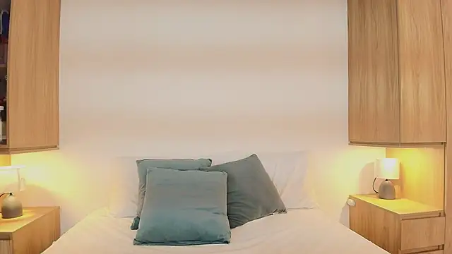 Isabella Harley online show from 09.15.25