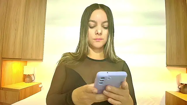 Isabella Harley online show from 10.23.25