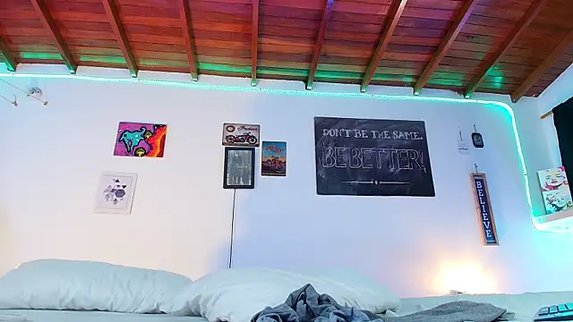 Snapshot of RyanCarter_ chatting on 02.08.25 RyanCarter  online show from 02.08.25