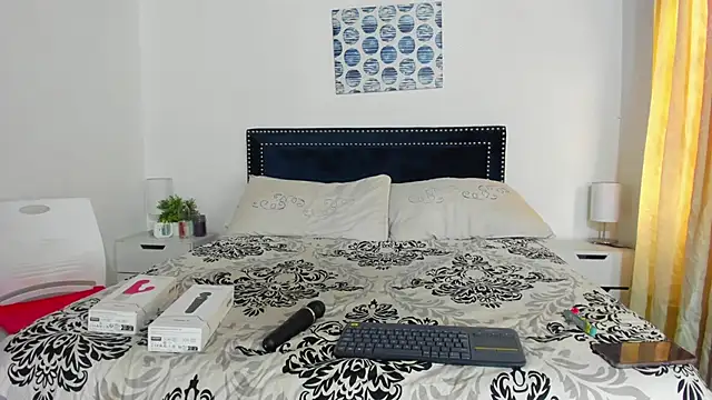 Snapshot of ZulyMichels chatting on 01.25.25 ZulyMichels online show from 01.25.25