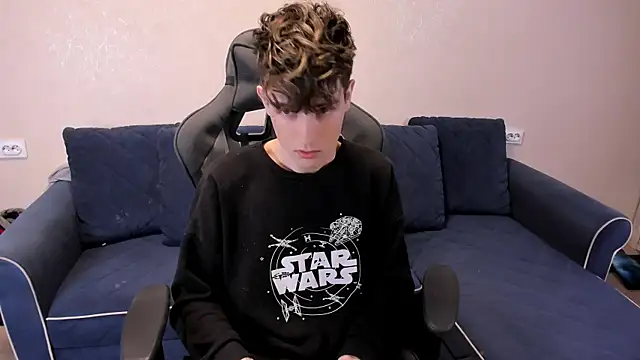 Snapshot of James_Mills chatting on 10.15.25 James Mills online show from 10.15.25