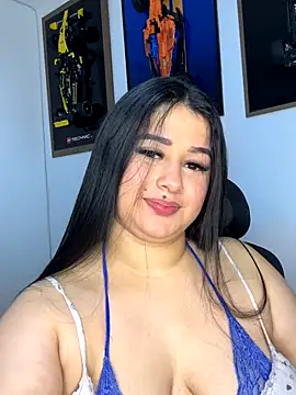 Snapshot of shaziaali_ chatting on 10.22.25 shaziaali online show from 10.22.25