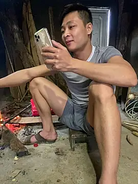Snapshot of Naughty--asian chatting on 02.27.25 Naughty--asian online show from 02.27.25