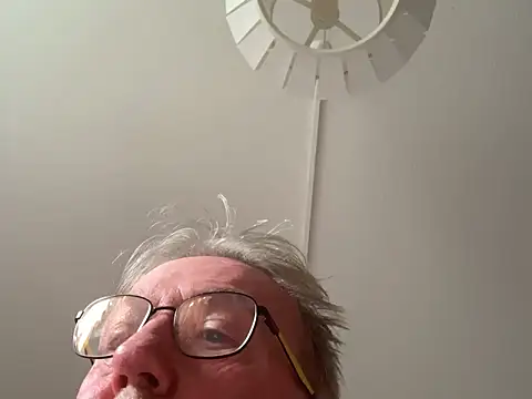 Snapshot of Nudelschwanz chatting on 01.24.25 Nudelschwanz online show from 01.24.25