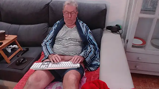 Snapshot of Nudelschwanz chatting on 02.09.25 Nudelschwanz online show from 02.09.25