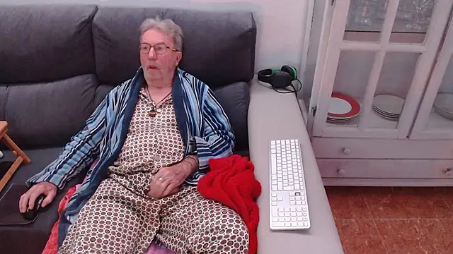 Snapshot of Nudelschwanz chatting on 02.16.25 Nudelschwanz online show from 02.16.25