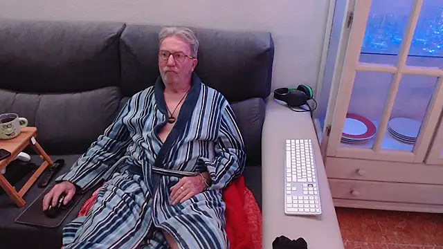 Snapshot of Nudelschwanz chatting on 02.17.25 Nudelschwanz online show from 02.17.25