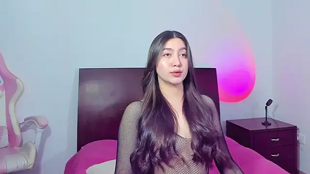 Snapshot of alice-love1 chatting on 03.22.25 alice-love1 online show from 03.22.25