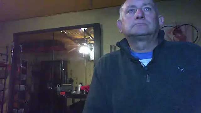 Snapshot of jeanlulu chatting on 10.05.25 jeanlulu online show from 10.05.25