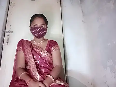 Snapshot of YUKTAPOWER chatting on 02.16.25 YUKTAPOWER online show from 02.16.25