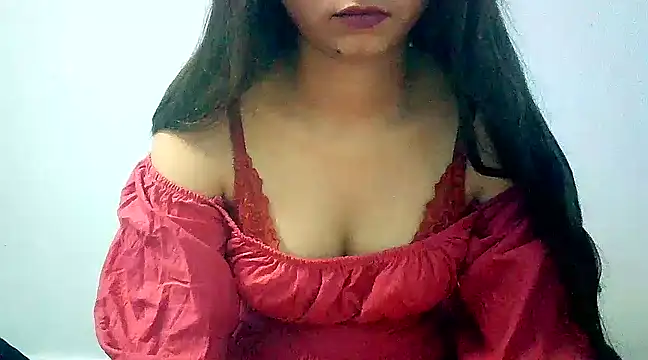 Snapshot of lovelydesi21 chatting on 02.14.25 lovelydesi21 online show from 02.14.25