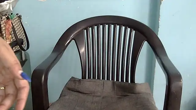 Snapshot of lovelydesi21 chatting on 09.13.25 lovelydesi21 online show from 09.13.25