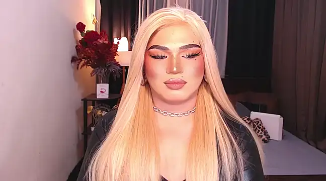 Snapshot of Bitch_Fowler69 chatting on 12.23.24 Bitch Fowler69 online show from 12.23.24