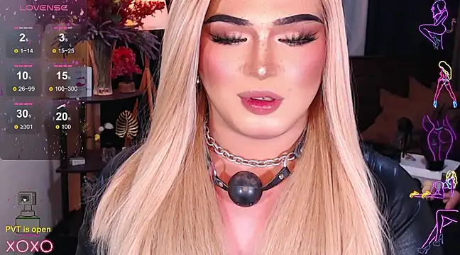 Snapshot of Bitch_Fowler69 chatting on 02.19.25 Bitch Fowler69 online show from 02.19.25