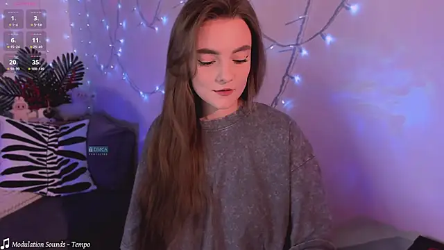 xwiuiwx online show from 10.31.25