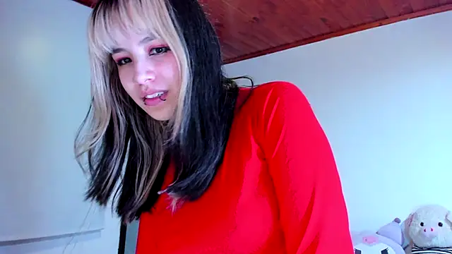 Snapshot of Akane-Mou chatting on 12.04.24 Akane-Mou online show from 12.04.24