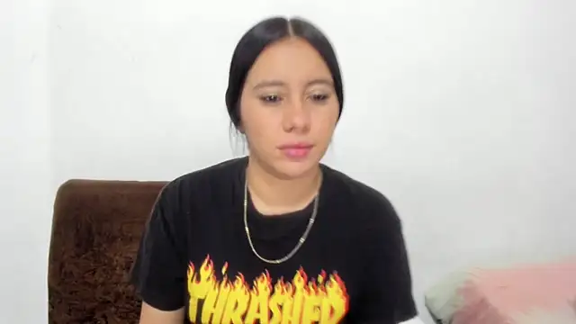 Snapshot of majo_rose chatting on 02.16.25 majo rose online show from 02.16.25