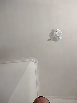 Snapshot of TuuMorenazo27 chatting on 09.25.25 TuuMorenazo27 online show from 09.25.25