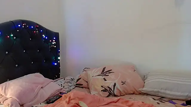 Snapshot of gooddes303salome chatting on 09.27.25 gooddes303salome online show from 09.27.25