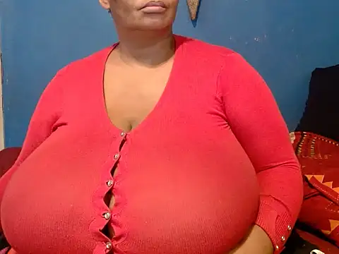 Snapshot of CUTEFIRMMELONSS chatting on 03.19.25 CUTEFIRMMELONSS online show from 03.19.25