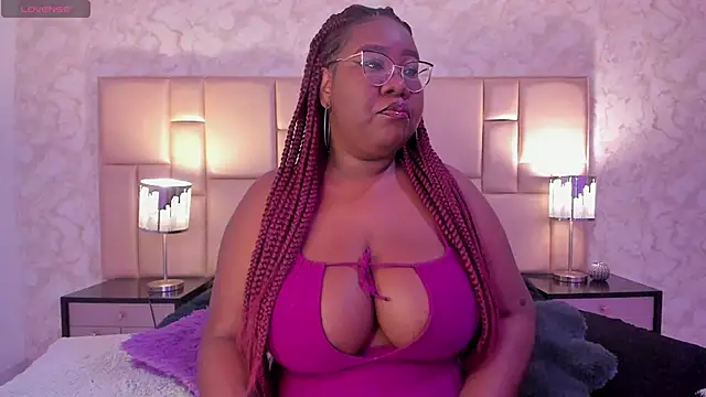 Darnellqueen online show from 01.14.25