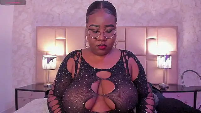 Darnellqueen online show from 01.27.25