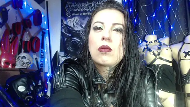 Snapshot of Astartexxx chatting on 03.05.25 Astartexxx online show from 03.05.25