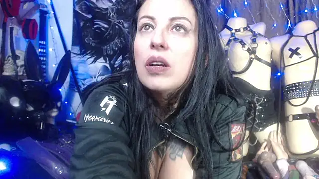 Snapshot of Astartexxx chatting on 03.21.25 Astartexxx online show from 03.21.25