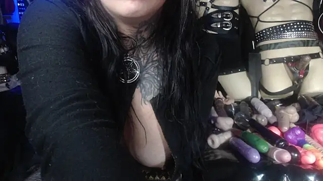 Snapshot of Astartexxx chatting on 09.28.25 Astartexxx online show from 09.28.25