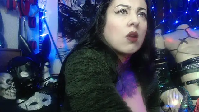 Snapshot of Astartexxx chatting on 10.20.25 Astartexxx online show from 10.20.25