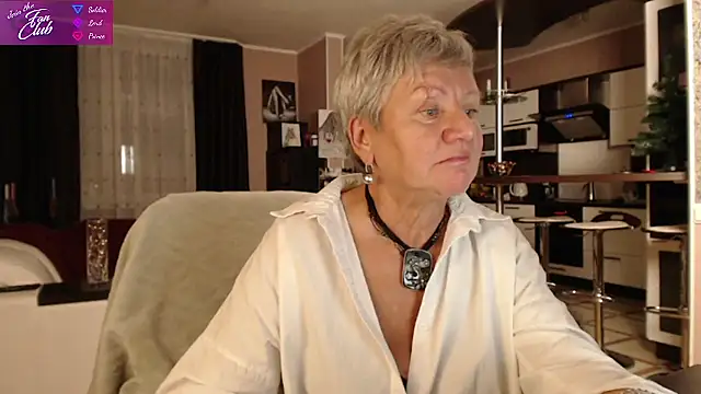 Snapshot of roxana_brooks chatting on 12.17.24 roxana brooks online show from 12.17.24