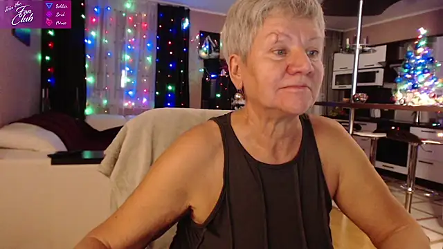 Snapshot of roxana_brooks chatting on 12.31.24 roxana brooks online show from 12.31.24