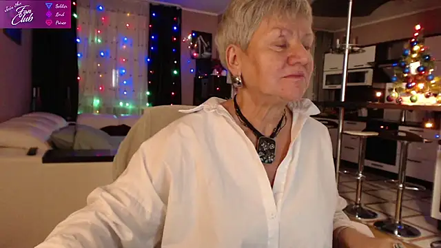 Snapshot of roxana_brooks chatting on 01.01.25 roxana brooks online show from 01.01.25