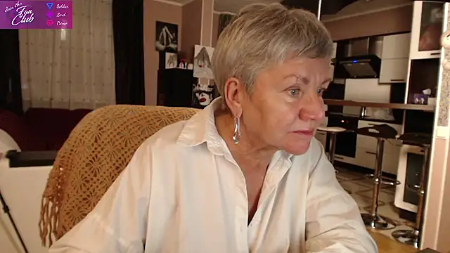 Snapshot of roxana_brooks chatting on 01.14.25 roxana brooks online show from 01.14.25