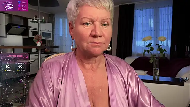 Snapshot of roxana_brooks chatting on 01.26.25 roxana brooks online show from 01.26.25