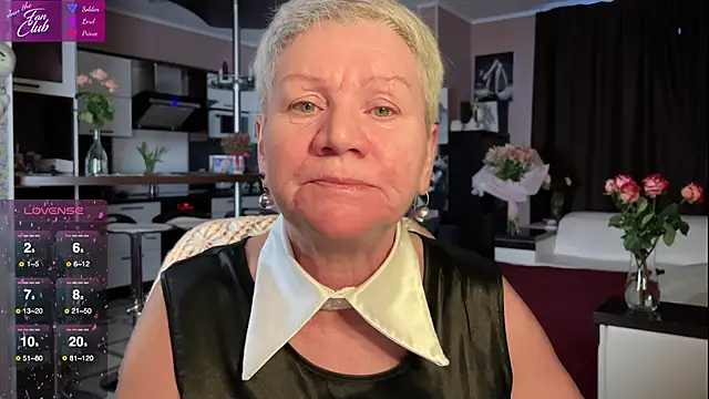 Snapshot of roxana_brooks chatting on 02.20.25 roxana brooks online show from 02.20.25