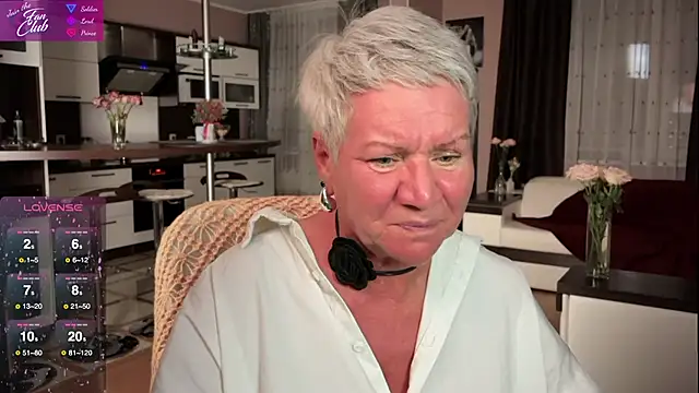 Snapshot of roxana_brooks chatting on 03.06.25 roxana brooks online show from 03.06.25